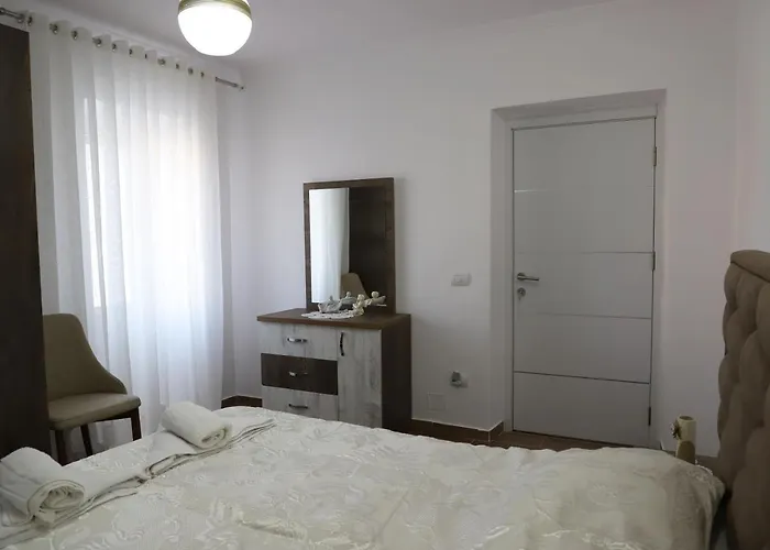Amelia Apartment
